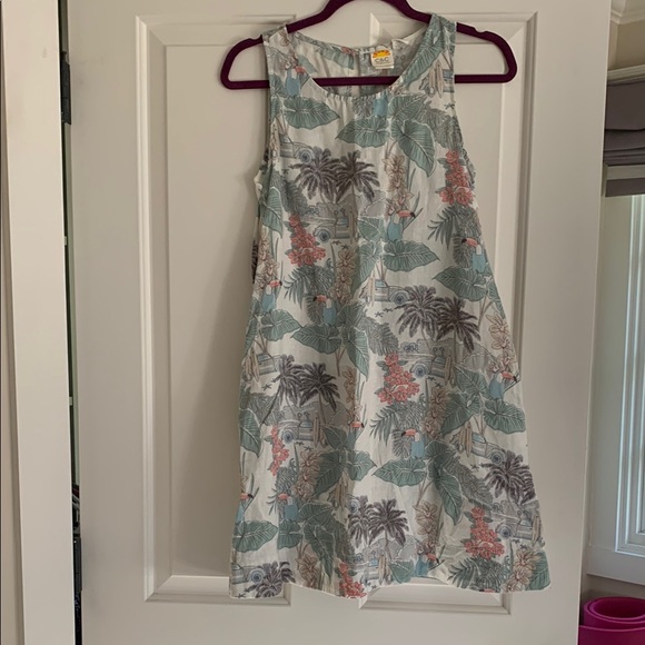 C&C California Dresses & Skirts - 100% Linen Tropical Print Sleeveless Dress
